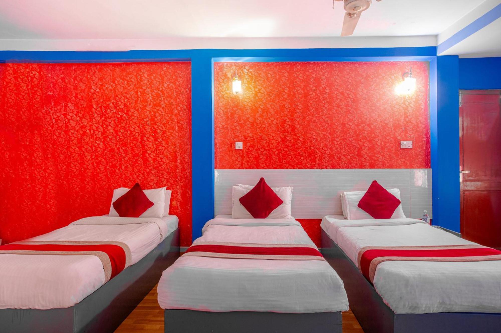 Oyo 808 Hotel Om Ganapati Pvt Ltd Katmandu Zewnętrze zdjęcie