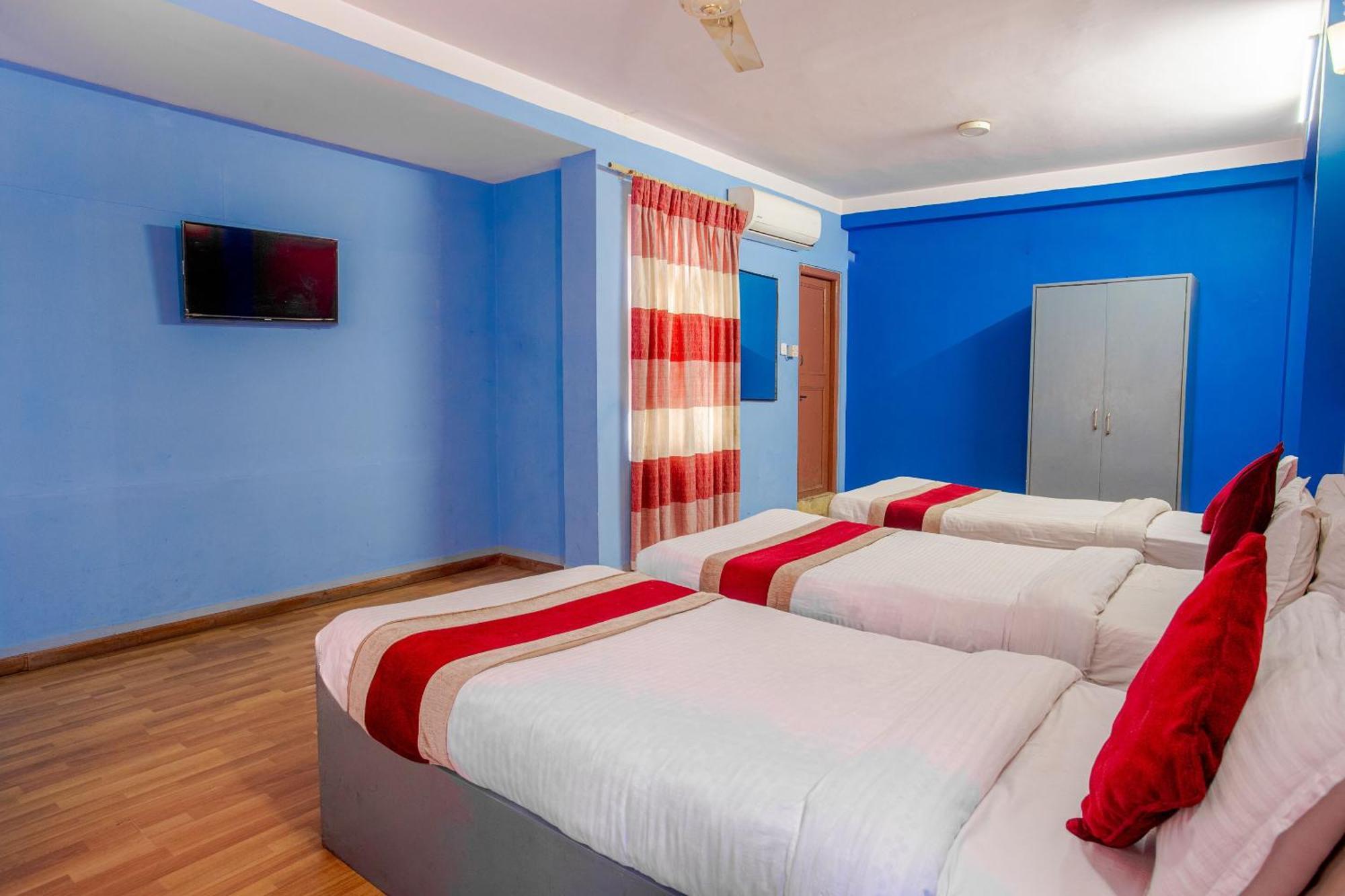 Oyo 808 Hotel Om Ganapati Pvt Ltd Katmandu Zewnętrze zdjęcie