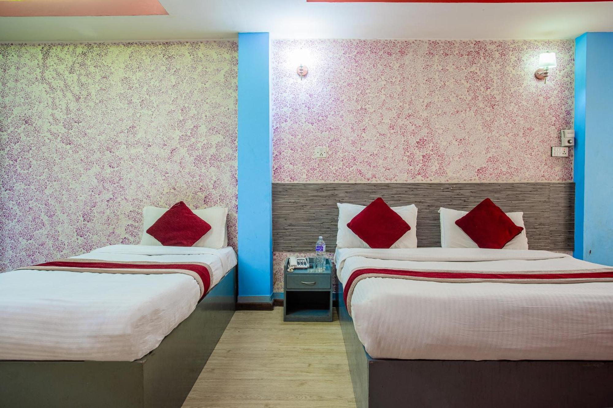 Oyo 808 Hotel Om Ganapati Pvt Ltd Katmandu Zewnętrze zdjęcie